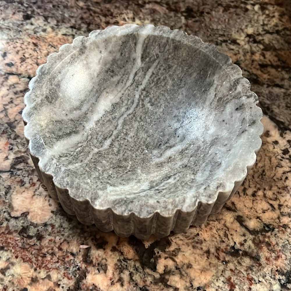 Toronto Marble Dish Threshold with Studio McGee